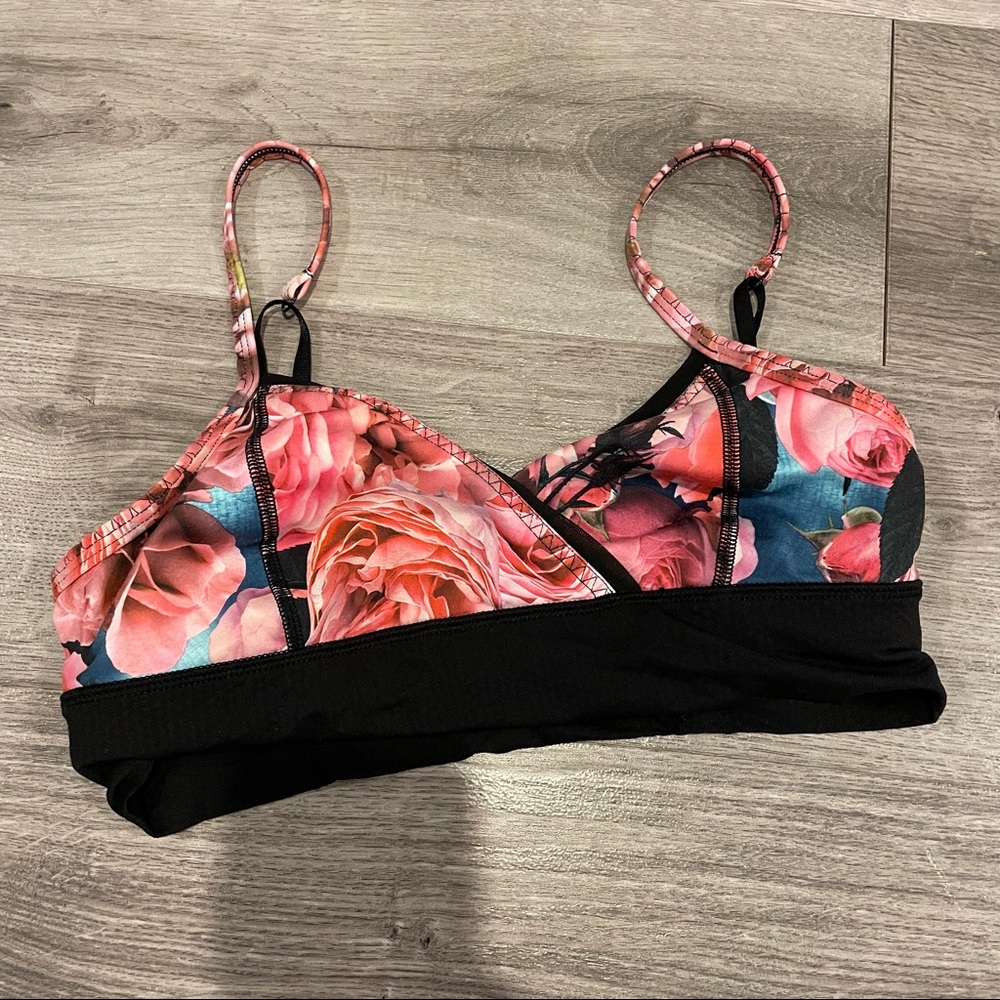 Lululemon Athletica Secret Garden Floral Print Bra With Spaghetti Straps Size 6